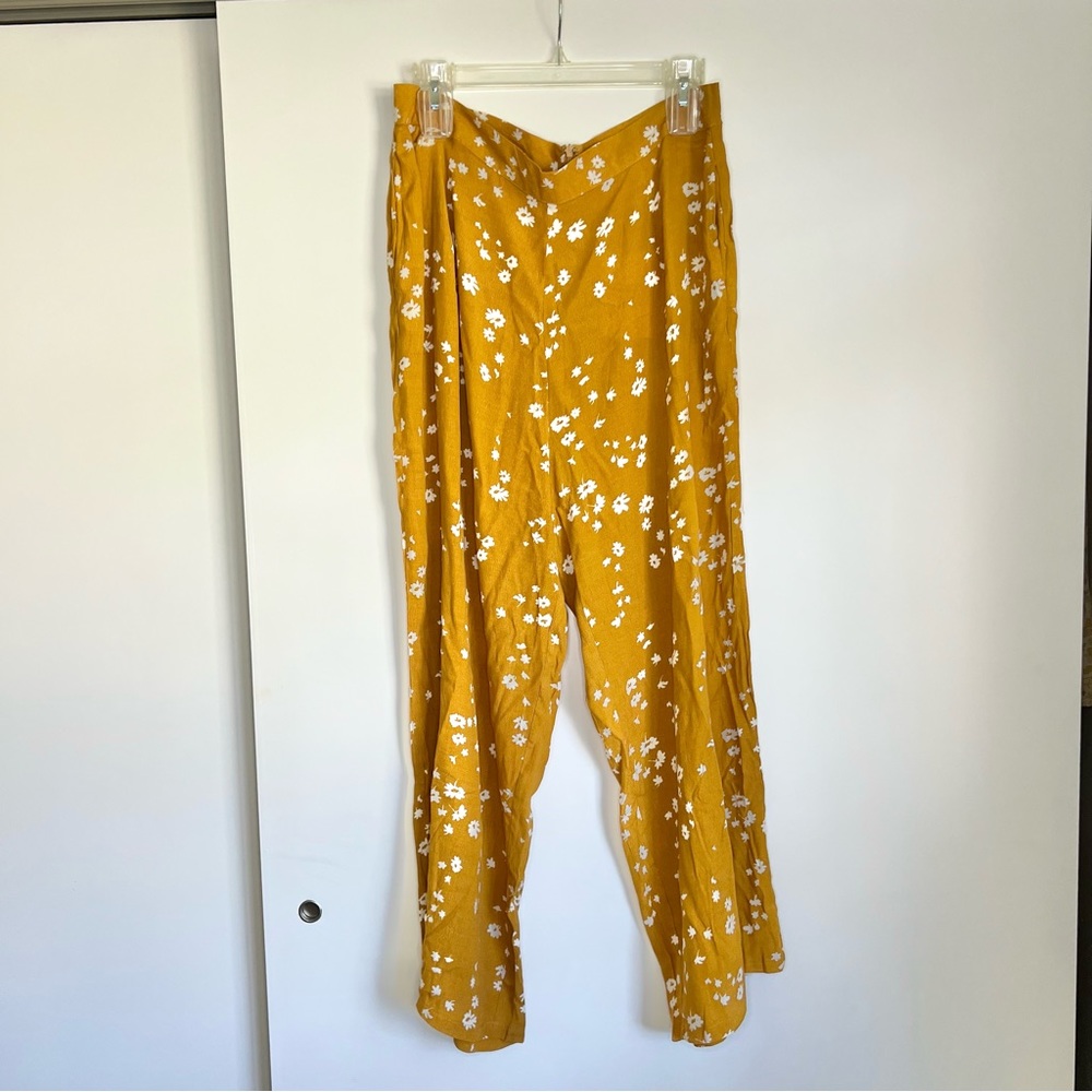 NWT Mustard and white floral pants